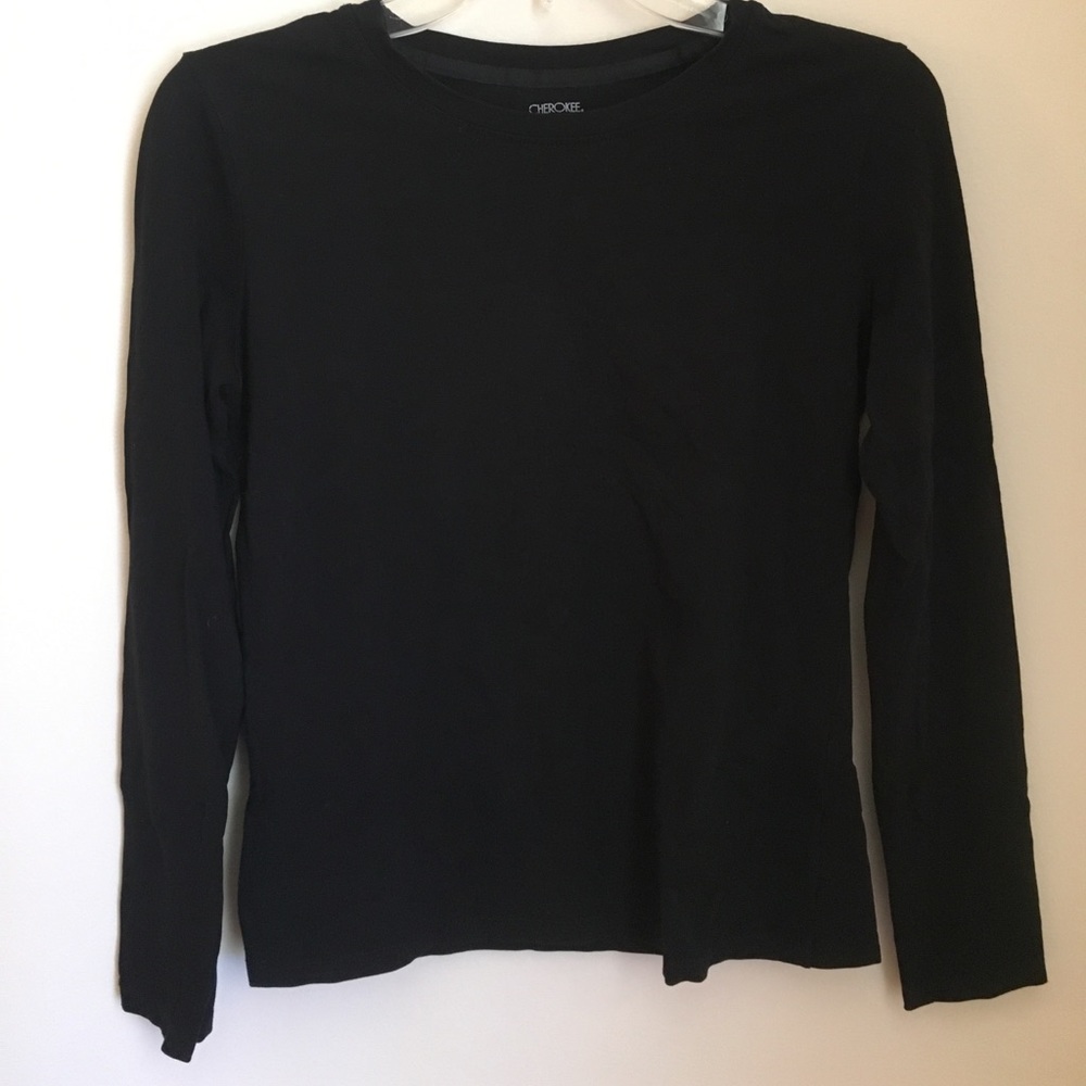 Black long sleeve simple tee